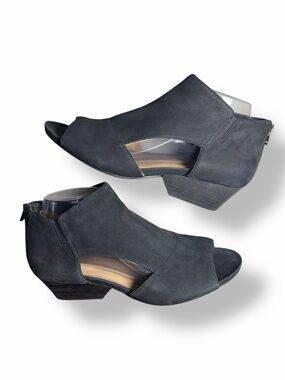 Naturalizer Greyson Peep-Toe Shooties Black Cut out Ankle Booties Heels 8.5